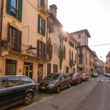 The Cozy Loft, Un Angolo Alla Moda Nel Cuore Di 维罗纳 外观 照片
